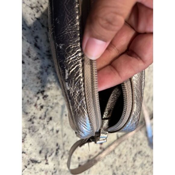 The Sak De Young Leather Camera Bag - Picture 4 of 8